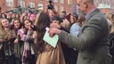 Cheryl_Meets_Fans_at_Prince2592s_Trust_Centre_Opening_mp40026.jpg