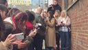 Имя файла=Cheryl_Meets_Fans_at_Prince2592s_Trust_Centre_Opening_mp40089.jpg
Размер файла=208КБ
Размеры=1920x1080
Дата=Фев 23, 2018 Cheryl_Meets_Fans_at_Prince2592s_Trust_Centre_Opening_mp40089.jpg