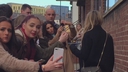 Cheryl_Meets_Fans_at_Prince2592s_Trust_Centre_Opening_mp40110.jpg