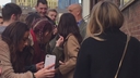 Cheryl_Meets_Fans_at_Prince2592s_Trust_Centre_Opening_mp40119.jpg