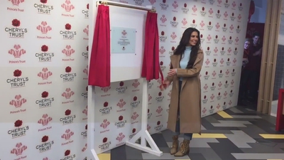 Cheryl_Opens_Prince2592s_Trust_Centre_mp40016.jpg