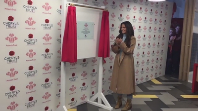 Cheryl_Opens_Prince2592s_Trust_Centre_mp40018.jpg