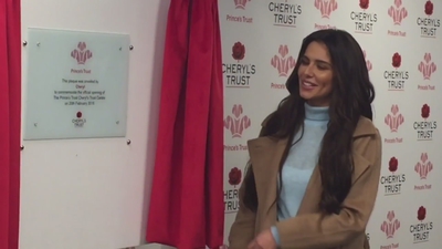 Cheryl_Opens_Prince2592s_Trust_Centre_mp40030.jpg