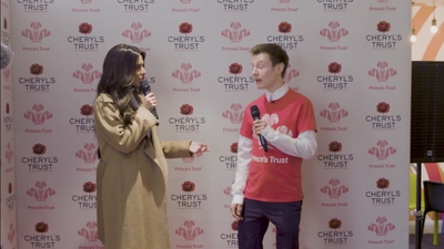 Priceless_reaction_as_Cheryl_surprises_young_person_live_on_stage_in_Newcastle_mp40040.jpg