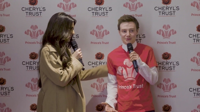 Priceless_reaction_as_Cheryl_surprises_young_person_live_on_stage_in_Newcastle_mp40115.jpg