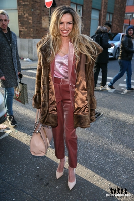 Arriving_at_the_BUILD_Series_LDN_building_07_02_18_282729.jpg