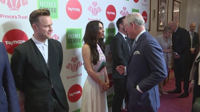Prince_Charles_meets_hosts_Ant_and_Dec_at_Prince_s_Trust_Awards_mp40112.jpg