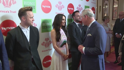 Prince_Charles_meets_hosts_Ant_and_Dec_at_Prince_s_Trust_Awards_mp40122.jpg