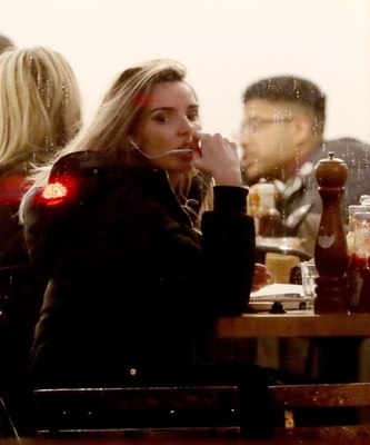 At_a_coffee_shop_in_London_10_03_18_28829.jpg