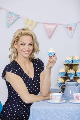 Helen_Yates_Blue_Cross_Paws_For_Tea_28129.jpg
