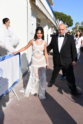 Leaving_Hotel_Martinez_in_Cannes_11_05_18_283229.jpg