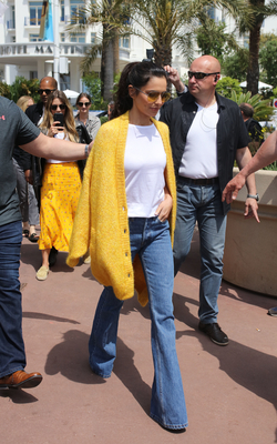 Arriving_at_a_beach_club_during_the_71st_annual_Cannes_Film_Festival_12_05_18_2811129.jpg