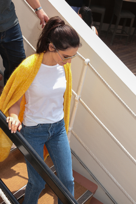 Arriving_at_a_beach_club_during_the_71st_annual_Cannes_Film_Festival_12_05_18_2817029.jpg