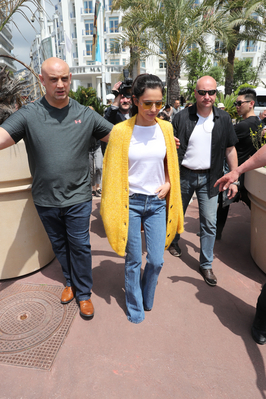 Arriving_at_a_beach_club_during_the_71st_annual_Cannes_Film_Festival_12_05_18_282029.jpg