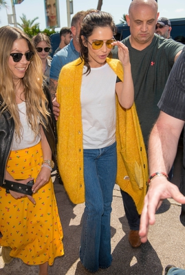 Arriving_at_a_beach_club_during_the_71st_annual_Cannes_Film_Festival_12_05_18_2822829.jpg