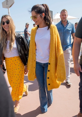 Arriving_at_a_beach_club_during_the_71st_annual_Cannes_Film_Festival_12_05_18_2823729.jpg