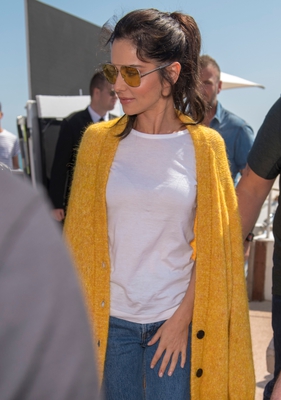 Arriving_at_a_beach_club_during_the_71st_annual_Cannes_Film_Festival_12_05_18_2823929.jpg