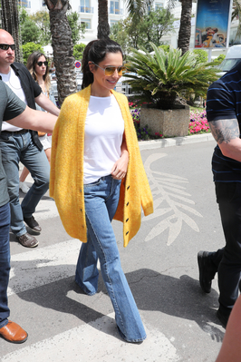 Arriving_at_a_beach_club_during_the_71st_annual_Cannes_Film_Festival_12_05_18_282629.jpg