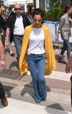 Arriving_at_a_beach_club_during_the_71st_annual_Cannes_Film_Festival_12_05_18_287629.jpg