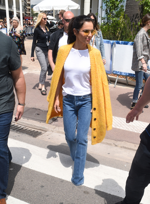 Arriving_at_a_beach_club_during_the_71st_annual_Cannes_Film_Festival_12_05_18_288629.jpg