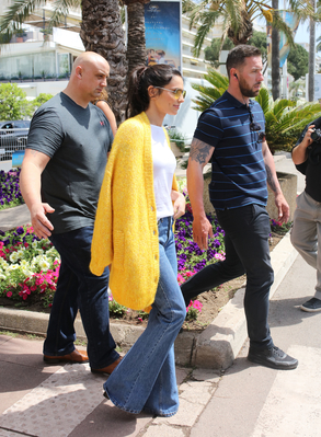 Arriving_at_a_beach_club_during_the_71st_annual_Cannes_Film_Festival_12_05_18_289929.jpg