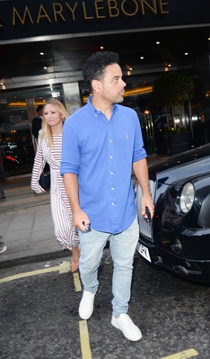 Arriving_and_leaving_the_Eve_of_Man_book_launch_party_31_05_18_281129.jpg