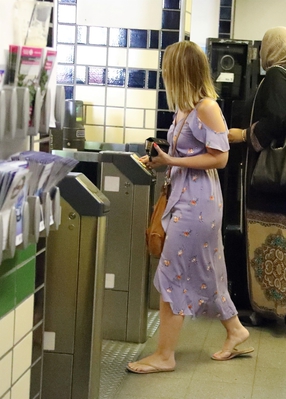 Leaving_Intertalent_House2C_London_25_06_18_284529.jpg