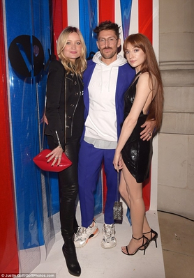 Nicola_Roberts_attend_the_Julien_Macdonald_SS19_Show_15_09_18_28729.jpg