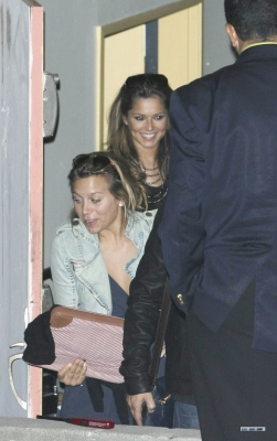 Cheryl_seen_leaving_a_recording_studio_22072009_10.jpg