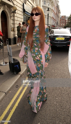 Nicola_Roberts_attends_the_House_Of_Holland_front_row_during_London_Fashion_Week_15_09_18_282129.jpg