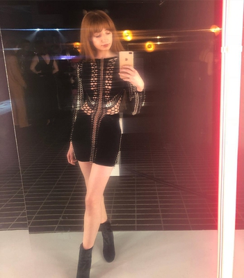 Nicola_Roberts_continued_her_daring_display_as_she_attended_the_Adwoa_Aboah_x_Revlon_Live_Boldly_party_at_Jack_Solomons_Club_in_London_18_09_18_283429.jpg