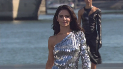 Le_Defile_L_Oreal_Paris_mp40146.jpg