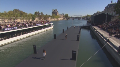 Le_Defile_L_Oreal_Paris_mp40180.jpg