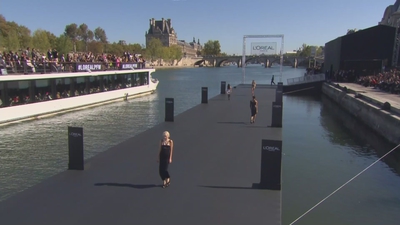 Le_Defile_L_Oreal_Paris_mp40237.jpg