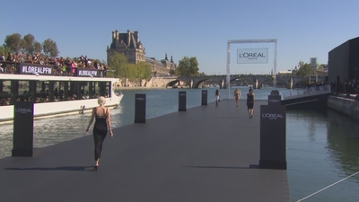 Le_Defile_L_Oreal_Paris_mp40245.jpg