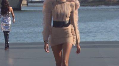 Le_Defile_L_Oreal_Paris_mp40275.jpg