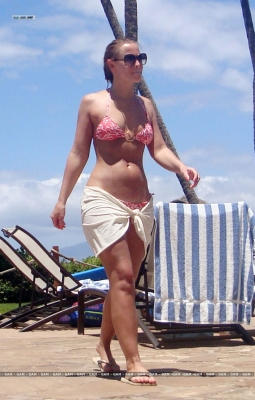 Kimberley_and_Justin_in_Hawaii_June_2009_7.jpg