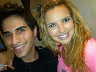 Nadine_Coyle_meeting_a_fan_250709.jpg
