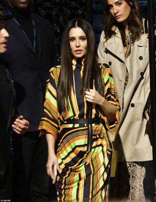 Cheryl_przed_restauracja_Serge_Et_Le_Phoque_w_Londynie_07_10_18_282329.jpg