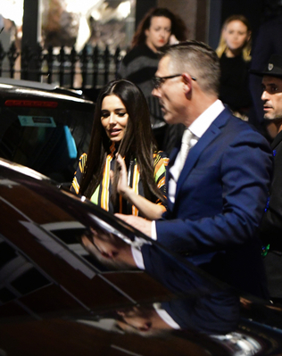 Cheryl_przed_restauracja_Serge_Et_Le_Phoque_w_Londynie_07_10_18_284429.jpg