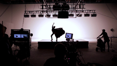 Love_Made_Me_Do_It_video_28229.jpg