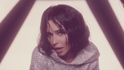 Cheryl_-_Love_Made_Me_Do_It_mp40452.jpg