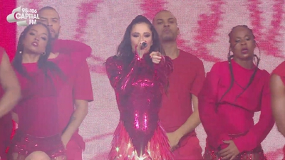 Cheryl_-_27Call_My_Name27_28Live_at_Capital27s_Jingle_Bell_Ball29_mp40497.jpg