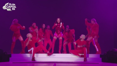 Cheryl_-_27Crazy_Stupid_Love27_28Live_at_Capital27s_Jingle_Bell_Ball29_mp40009.jpg