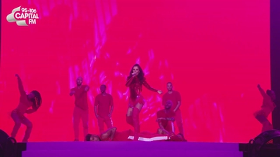 Cheryl_-_27Crazy_Stupid_Love27_28Live_at_Capital27s_Jingle_Bell_Ball29_mp40179.jpg