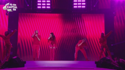 Cheryl_-_27Crazy_Stupid_Love27_28Live_at_Capital27s_Jingle_Bell_Ball29_mp40294.jpg