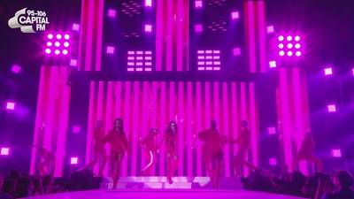 Cheryl_-_27Crazy_Stupid_Love27_28Live_at_Capital27s_Jingle_Bell_Ball29_mp40330.jpg