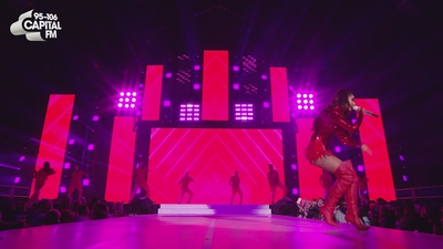 Cheryl_-_27Crazy_Stupid_Love27_28Live_at_Capital27s_Jingle_Bell_Ball29_mp40372.jpg