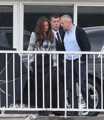 Cheryl_filming_on_the_thames_260709_18.jpg