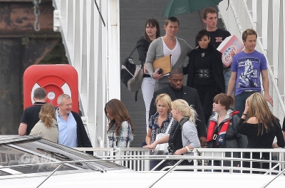Cheryl_filming_on_the_thames_260709_19.jpg